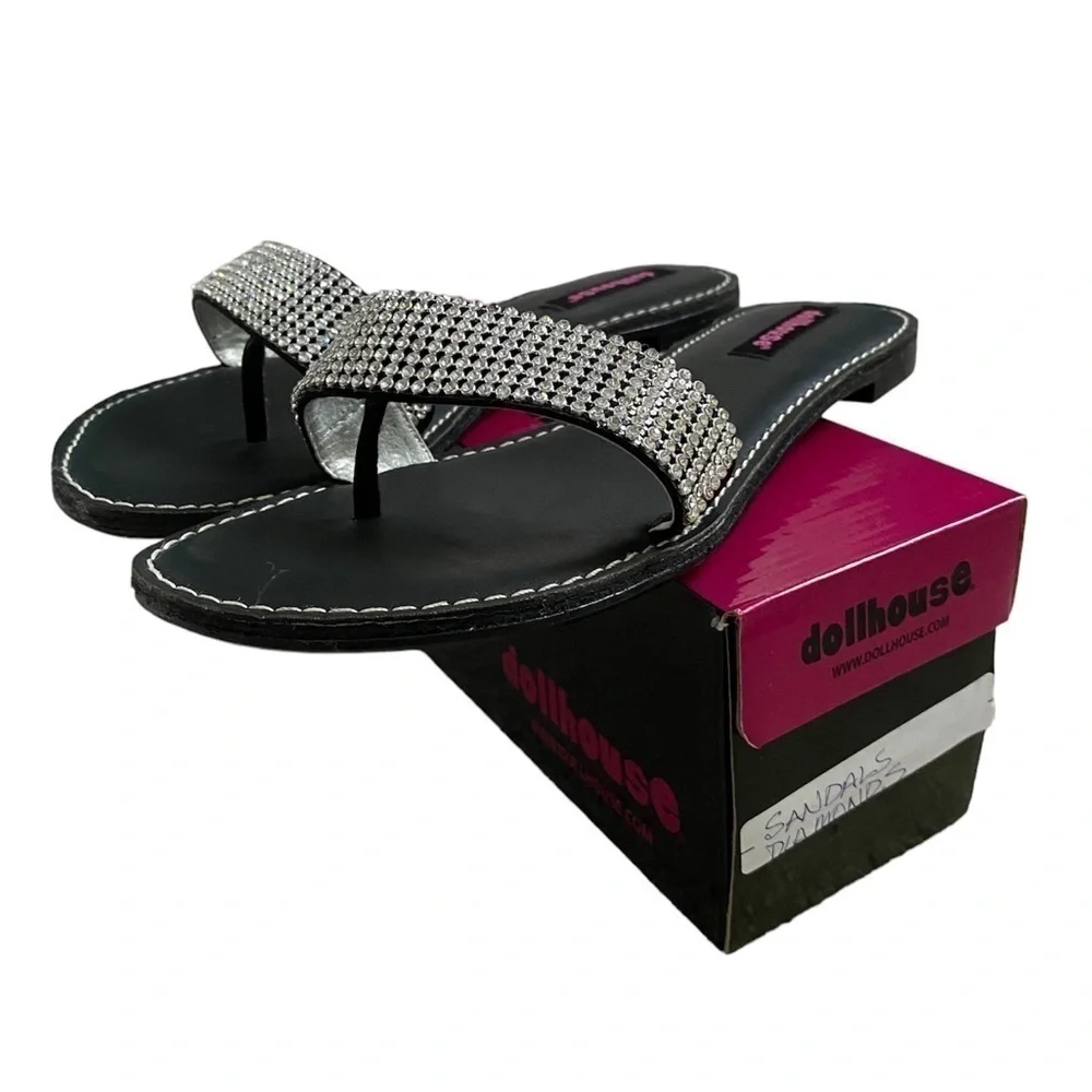 Dollhouse NWT Women’s Size 9 Y2K 90’s Zarnina Diamond Glam Flat Sandals New